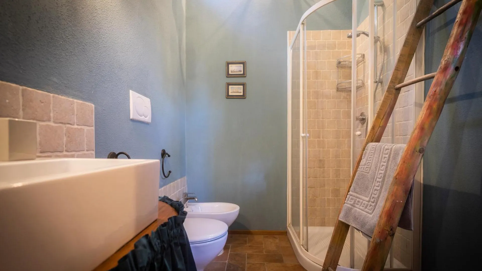 Blu Room Empoli Italy